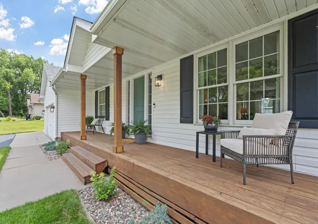 Photo 2 of Single family home for sale at 2551 Cypress St, Saint Paul, MN 55109 | MLS# 7100157 | Listing updated on 2026-10-23