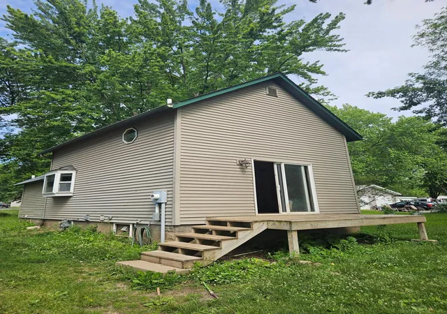 1st image of 117 2nd St Nw, Clear Lake, WI 54005 | MLS# 7100164