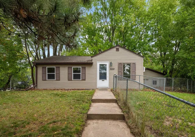 Photo 1 of Single family home for sale at 5030 Brent Ave, Inver Grove Heights, MN 55076 | MLS# 7100195 | Listing updated on 2026-10-01