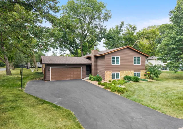Photo 2 of Single family home for sale at 4567 Kirkwood Cir, Saint Paul, MN 55123 | MLS# 7100229 | Listing updated on 2026-09-19