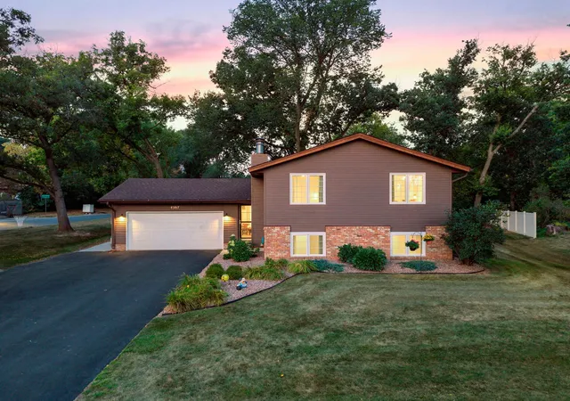 Photo 3 of Single family home for sale at 4567 Kirkwood Cir, Saint Paul, MN 55123 | MLS# 7100229 | Listing updated on 2026-09-19