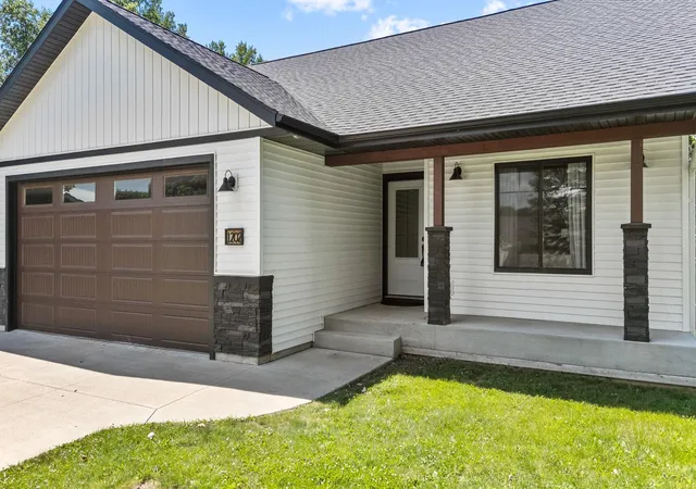 Homes for sale in Spring Valley, WI | W1202 Oakridge Ct, Spring Valley, WI 54767 | MLS# 7100239