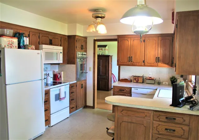 3rd image of 222 E Saint George Ave, Grantsburg, WI 54840 | MLS# 7100246