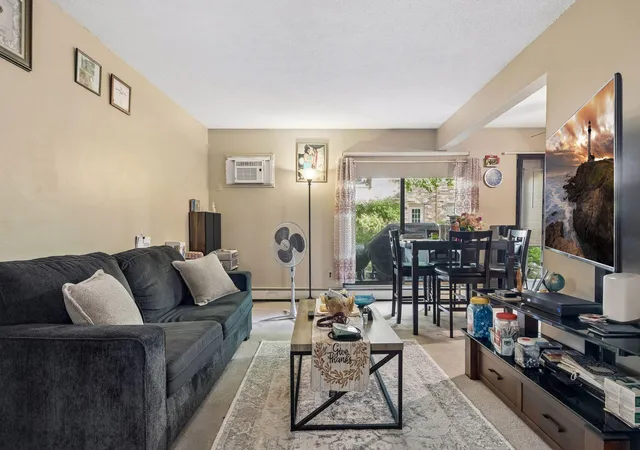 Photo 2 of Condo for sale at 4512 Cedar Lake Rd S #3, Minneapolis, MN 55416 | MLS# 7100274 | Listing updated on 2026-10-13