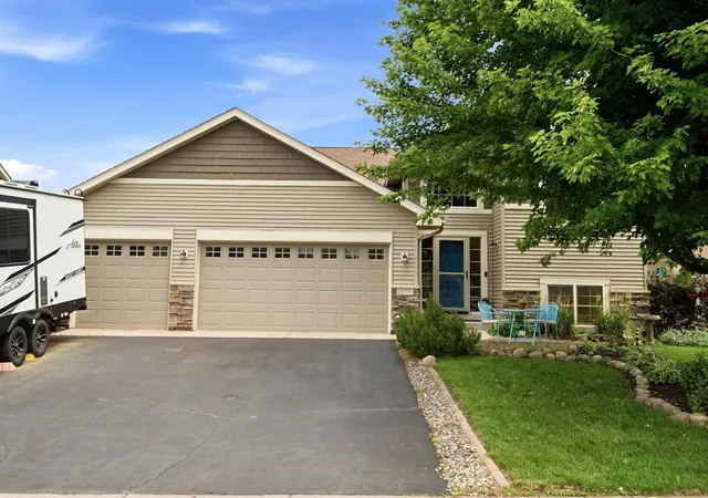 2nd image of 1773 Gotland Ln, Shakopee, MN 55379 | MLS# 7100281