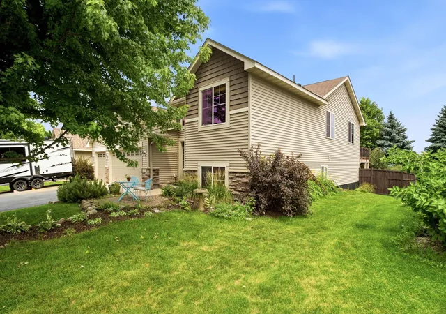 3rd image of 1773 Gotland Ln, Shakopee, MN 55379 | MLS# 7100281