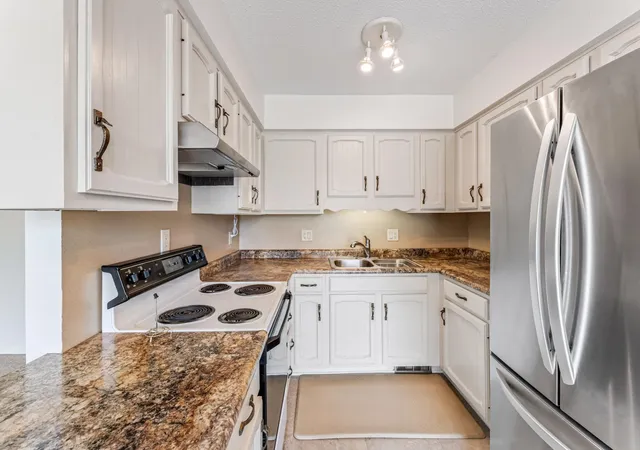 5th image of 815 Kingston St N, Caledonia, MN 55921 | MLS# 7100283