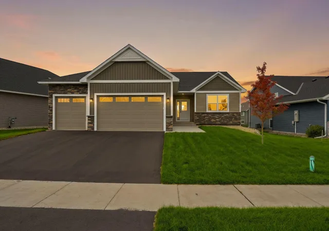 33rd image of 1727 Spruce St, Farmington, MN 55024 | MLS# 7100316