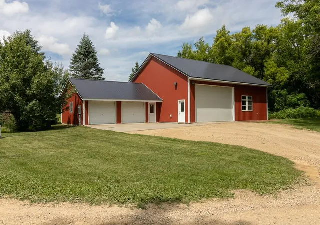Photo 3 of Single family home for sale at 58385 Kirkwood Rd, Mankato, MN 56001 | MLS# 7100325 | Listing updated on 2026-08-07