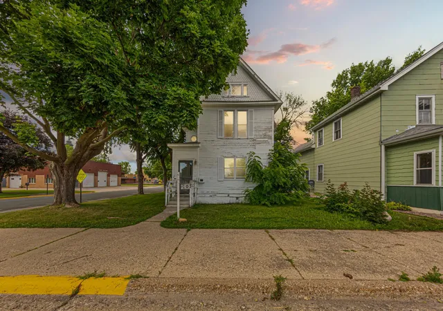 Photo 3 of Single family home for sale at 105 Ash Ave SW, Montgomery, MN 56069 | MLS# 7100335 | Listing updated on 2026-07-29