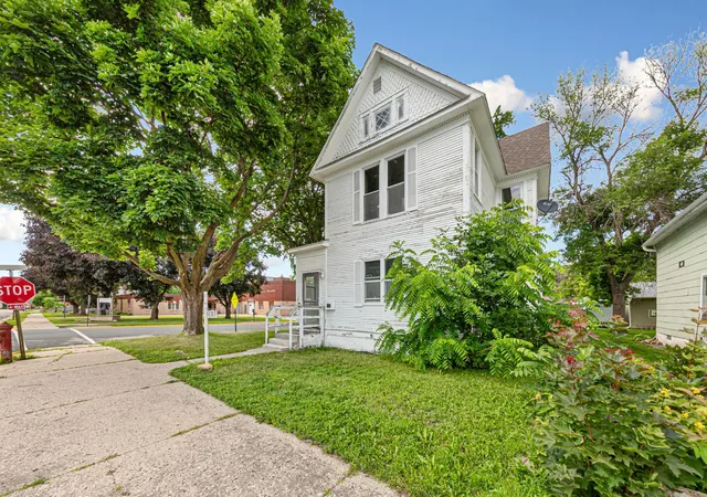 Photo 4 of Single family home for sale at 105 Ash Ave SW, Montgomery, MN 56069 | MLS# 7100335 | Listing updated on 2026-07-29