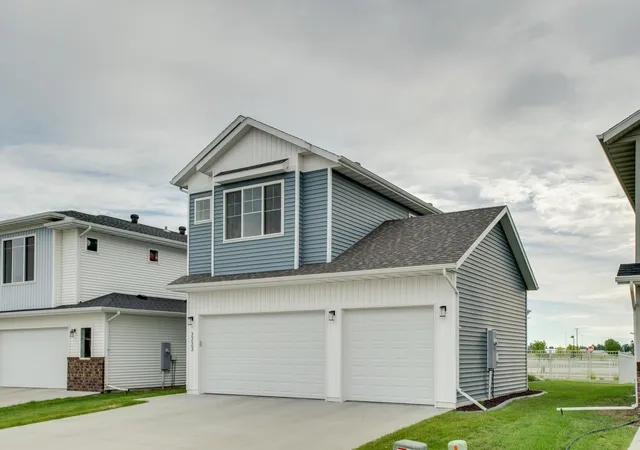 3rd image of 2223 10Th Ct W, West Fargo, ND 58078 | MLS# 7100342