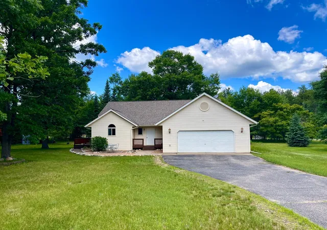 1st image of 13961 Grand Oaks Ct, Baxter, MN 56425 | MLS# 7100360