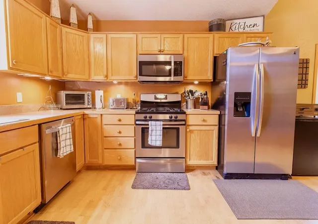 4th image of 13961 Grand Oaks Ct, Baxter, MN 56425 | MLS# 7100360