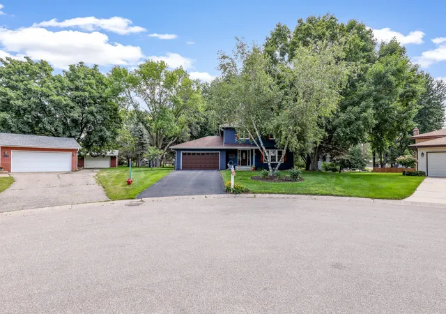 39th image of 17200 Barberry Cir, Eden Prairie, MN 55346 | MLS# 7100373