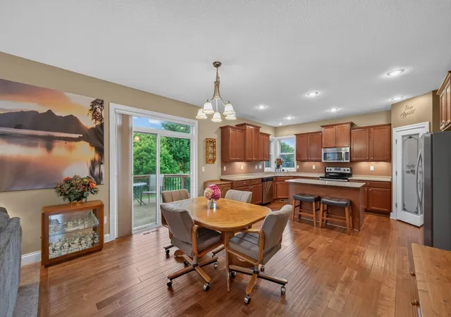 3rd image of 20685 Frost Ct, Lakeville, MN 55044 | MLS# 7100381