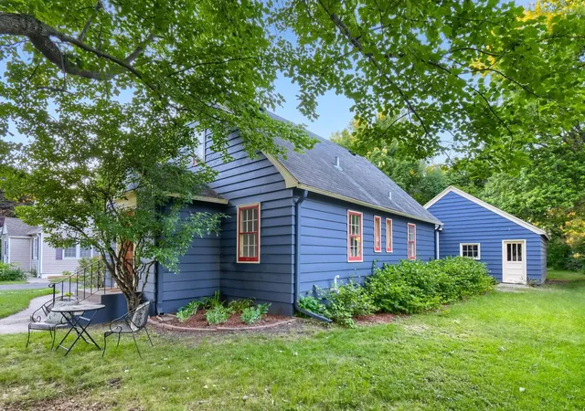 Photo 3 of Single family home for sale at 429 Fremont St, Anoka, MN 55303 | MLS# 7100396 | Listing updated on 2026-09-03