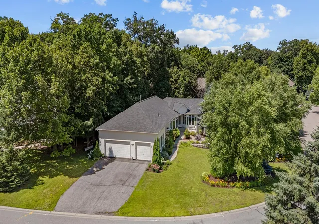 3rd image of 2888 Forest Rdg, Chaska, MN 55318 | MLS# 7100410