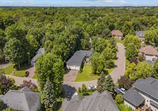 4th image of 2888 Forest Rdg, Chaska, MN 55318 | MLS# 7100410