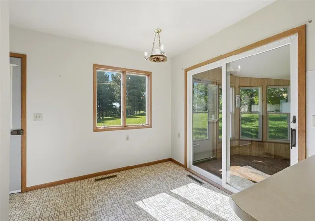 4th image of 796 Magnor Lake Dr, Clayton, WI 54004 | MLS# 7100420