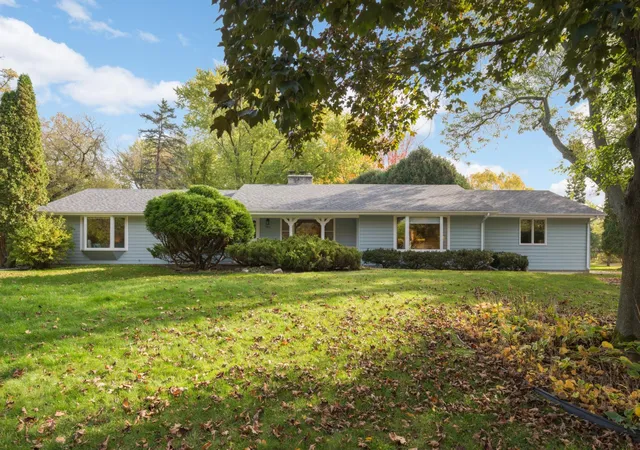 Photo 2 of Single family home for sale at 300 Kenmar Cir, Hopkins, MN 55305 | MLS# 7100426 | Listing updated on 2026-10-23