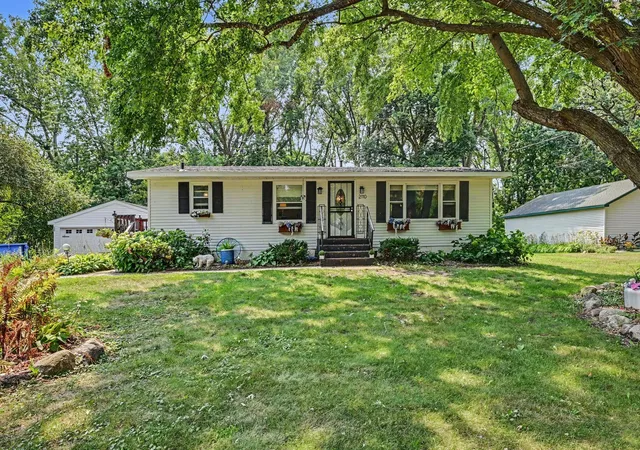 Photo 2 of Single family home for sale at 2110 Stillwater St, Saint Paul, MN 55110 | MLS# 7100428 | Listing updated on 2026-10-03