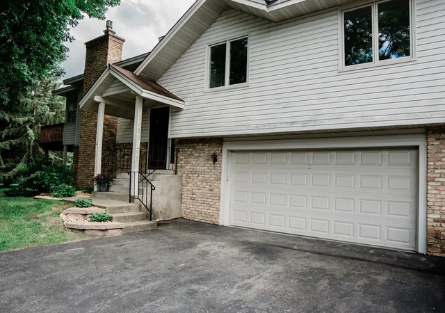 Homes for sale in Shoreview, MN | 5688 Royal Oaks Dr, Shoreview, MN 55126 | MLS# 7100431
