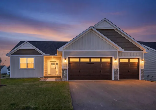 2nd image of 1703 Spruce St, Farmington, MN 55024 | MLS# 7100446