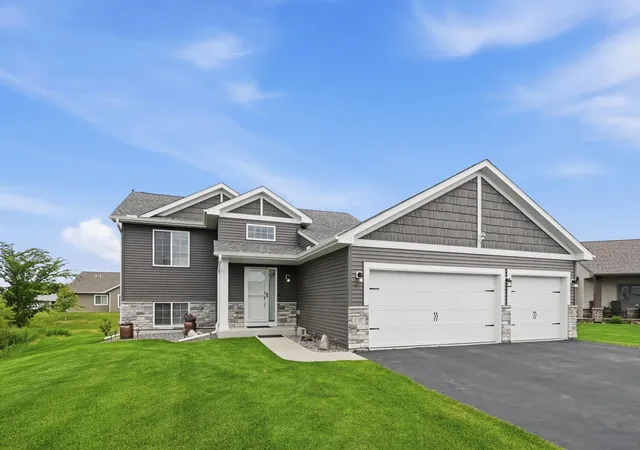 Homes for sale in Buffalo, MN | 1707 Misty Cir, Buffalo, MN 55313 | MLS# 7100448