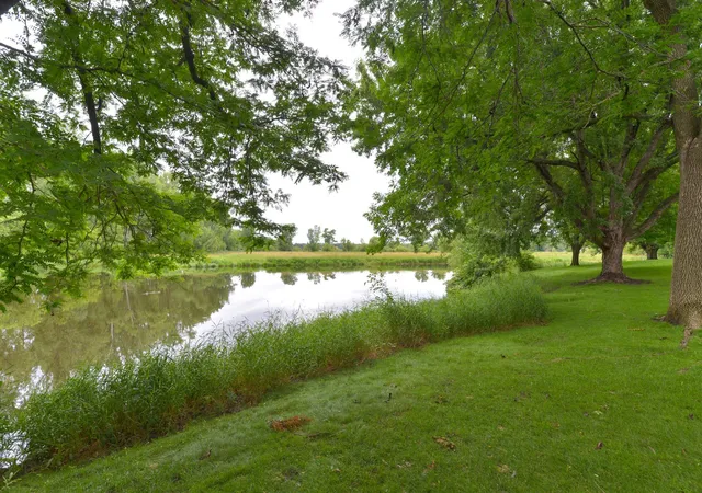 Photo 3 of Single family home for sale at 1262 Pond View Ln, Saint Paul, MN 55110 | MLS# 7100453 | Listing updated on 2026-10-22
