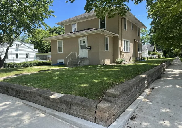 1st image of 702 9th St Se, Rochester, MN 55904 | MLS# 7100460