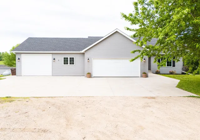 Homes for sale in Dassel, MN | 71187 240th St, Dassel, MN 55325 | MLS# 7100479