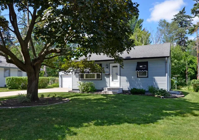 Photo 4 of Sale Pending at 4639 Colorado Ave N, Minneapolis, MN 55422 | MLS# 7100483 | Listing updated on 2026-09-04
