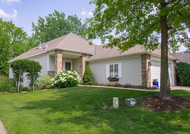 Homes for sale in Inver Grove Heights, MN | 8897 Compton Dr, Inver Grove Heights, MN 55076 | MLS# 7100497