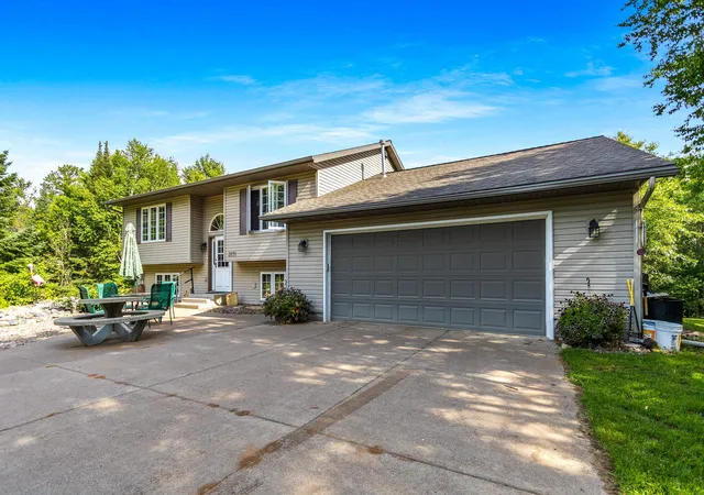 3rd image of 3171 Logan Dr, Sturgeon Lake, MN 55783 | MLS# 7100504