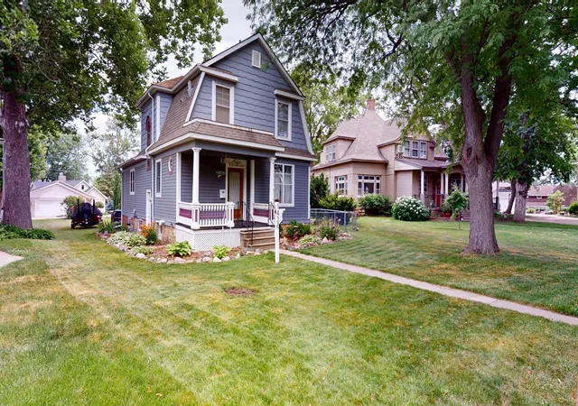 1st image of 1426 Circle Dr, Albert Lea, MN 56007 | MLS# 7100533
