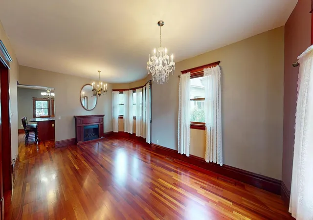 Photo 2 of Single family home for sale at 1426 Circle Dr, Albert Lea, MN 56007 | MLS# 7100533 | Listing updated on 2026-09-29