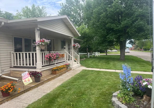 Photo 3 of Single family home for sale at 301 5th Street SW, Hankinson, ND 58041 | MLS# 7100549 | Listing updated on 2026-08-11