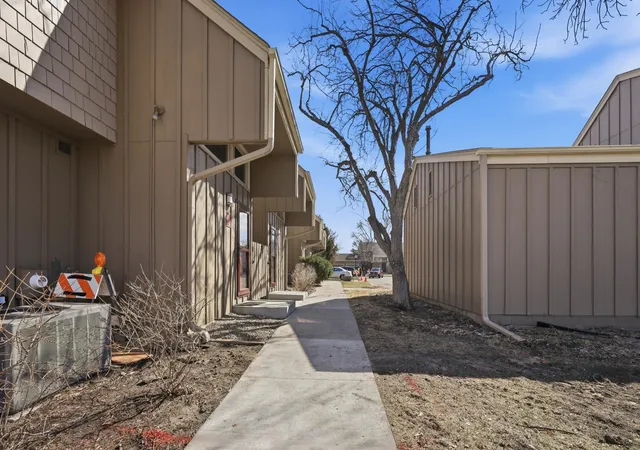 Photo 32 of Sale Pending at 323 E 43rd Street, Minneapolis, MN 55409 | MLS# 7100565 | Listing updated on 2026-09-04