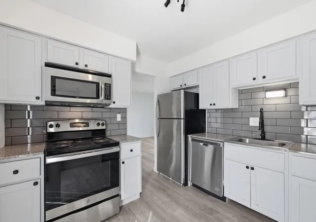 Photo 4 of Sale Pending at 323 E 43rd Street, Minneapolis, MN 55409 | MLS# 7100565 | Listing updated on 2026-09-04