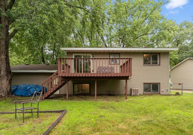 Photo 4 of Sale Pending at 1710 Eugene St, Saint Paul, MN 55110 | MLS# 7100577 | Listing updated on 2026-08-26