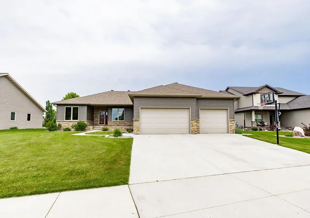 Homes for sale in Moorhead, MN | 3814 22nd Ave S, Moorhead, MN 56560 | MLS# 7100625