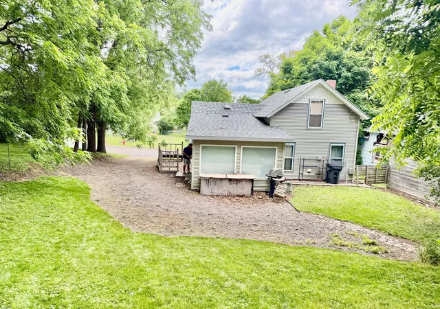 Homes for sale in Lake Benton, MN | 305 Garfield St S, Lake Benton, MN 56149 | MLS# 7100629