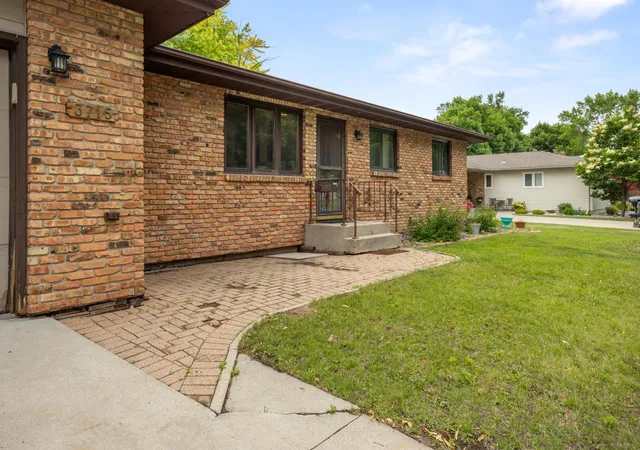 Photo 3 of Single family home for sale at 3715 Burritt St S, Fargo, ND 58104 | MLS# 7100631 | Listing updated on 2026-08-07