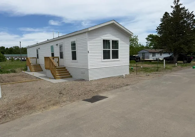 Homes for sale in Alexandria, MN | 1611 6th Ave E #A4, Alexandria, MN 56308 | MLS# 7100660