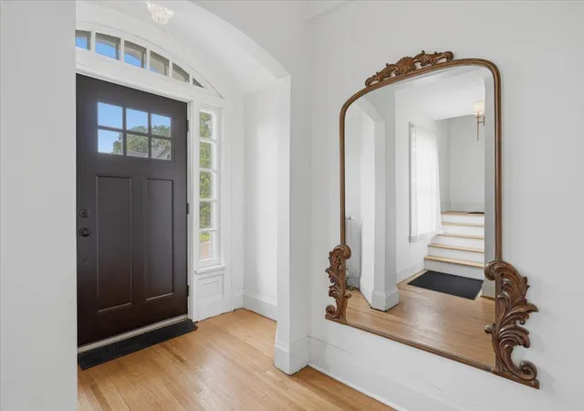 Listing Photo 3 - Condo for sale in building located at 1070 Bradley St, Saint Paul, MN 55130