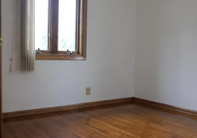 Homes for sale in Maplewood, MN | 1244 Ryan Ave E, Maplewood, MN 55109 | MLS# 7100715