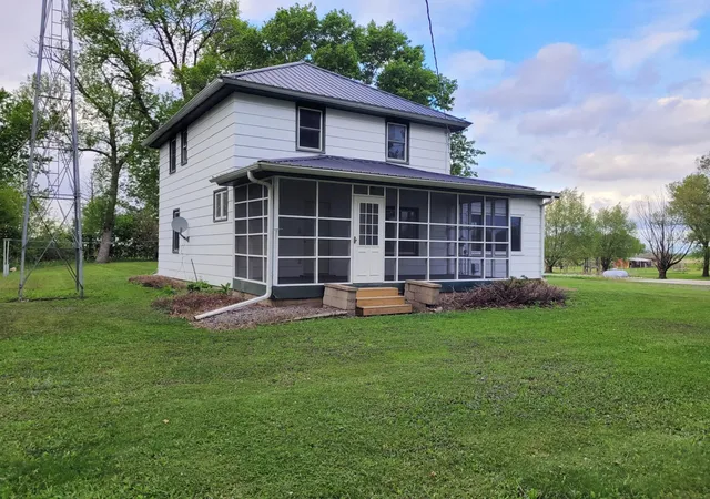 Homes for sale in Franklin, MN | 411 State Hwy 19, Franklin, MN 55333 | MLS# 7100725
