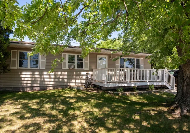 1st image of 121 Se 10th St, Grand Rapids, MN 55744 | MLS# 7100731