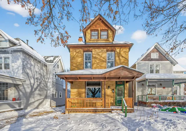 1st image of 323 W Michigan St, Saint Paul, MN 55102 | MLS# 7100735